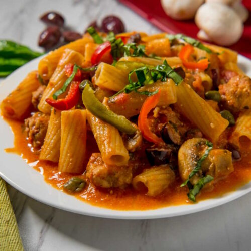 Green pepper and vegan sausage pasta.