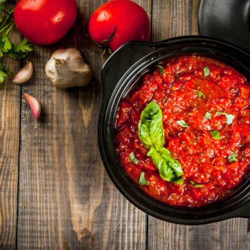 Rich, red marinara sauce, loaded with tomatoes, garlic and basil.