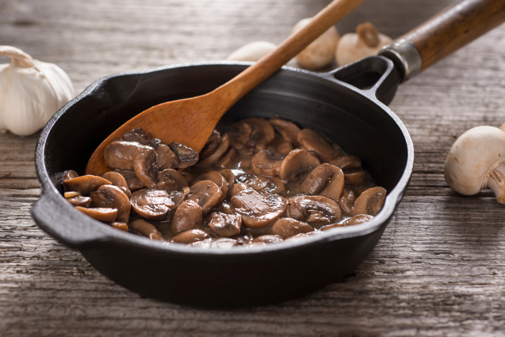 Sautee mushrooms with garlic and cream