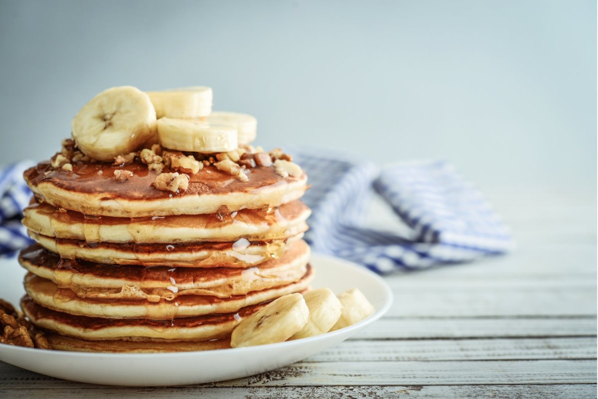 Simple and Vegan Banana Pancakes