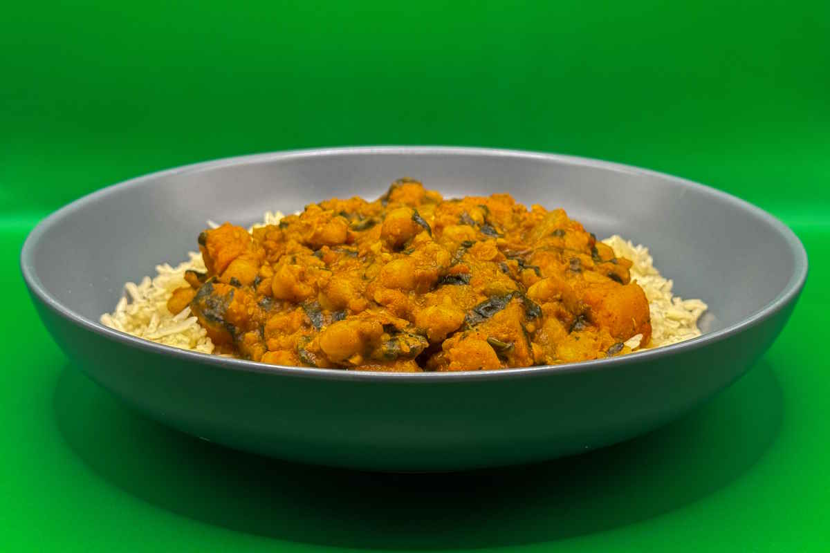 Chickpea Spinach and Sweet Potato Curry