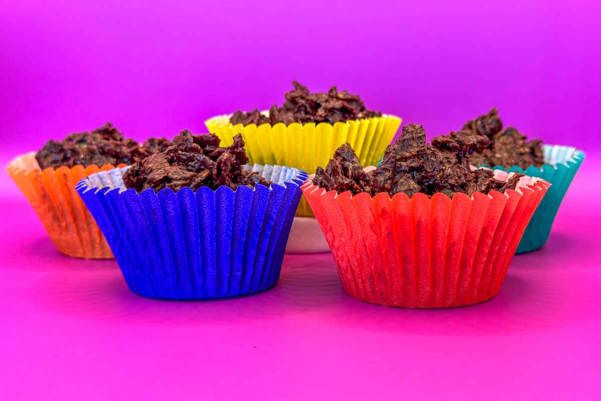 Cornflake Cakes with Golden Syrup and Vegan Chocolate