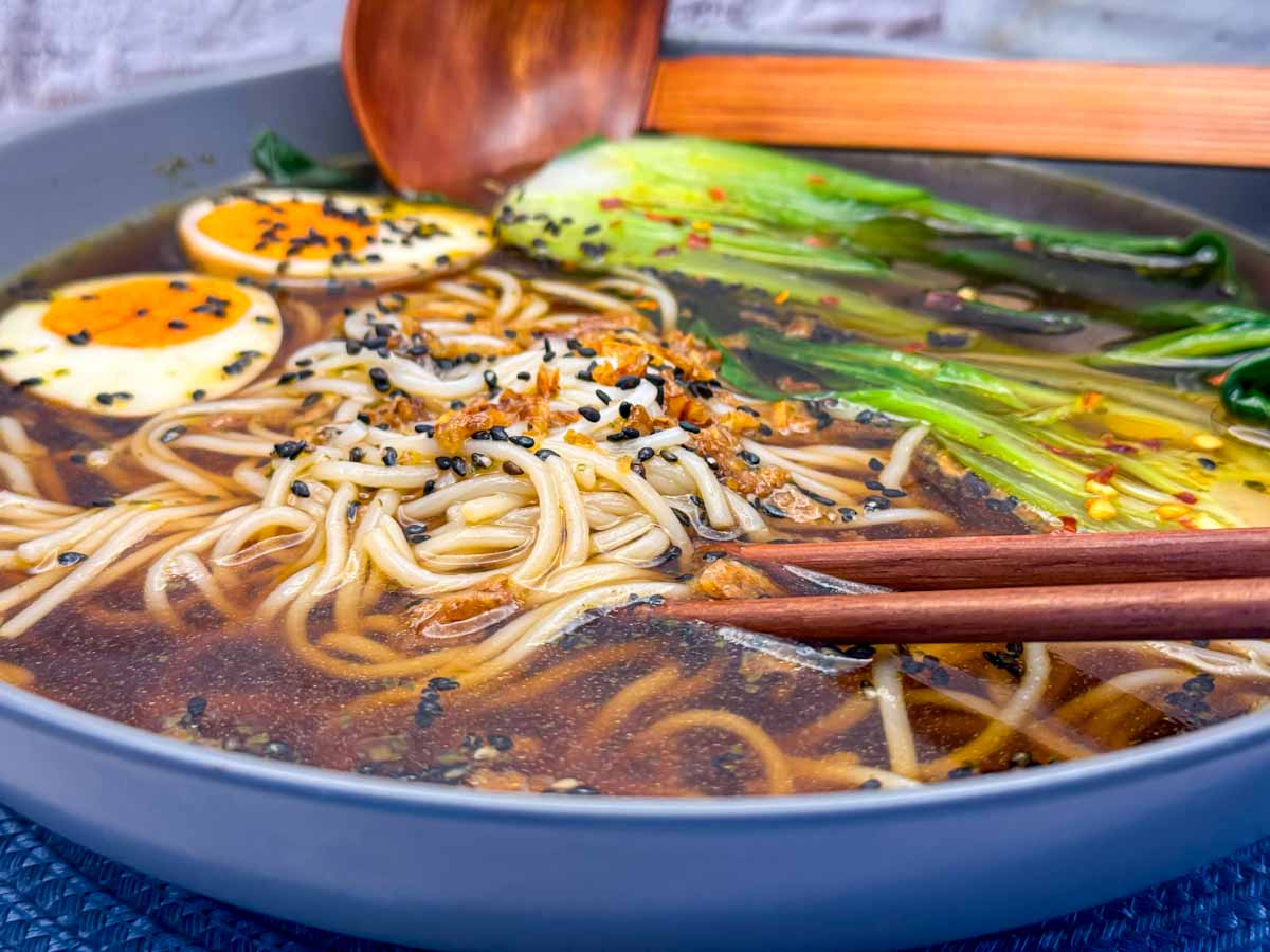 Vegan dashi shoyu ramen