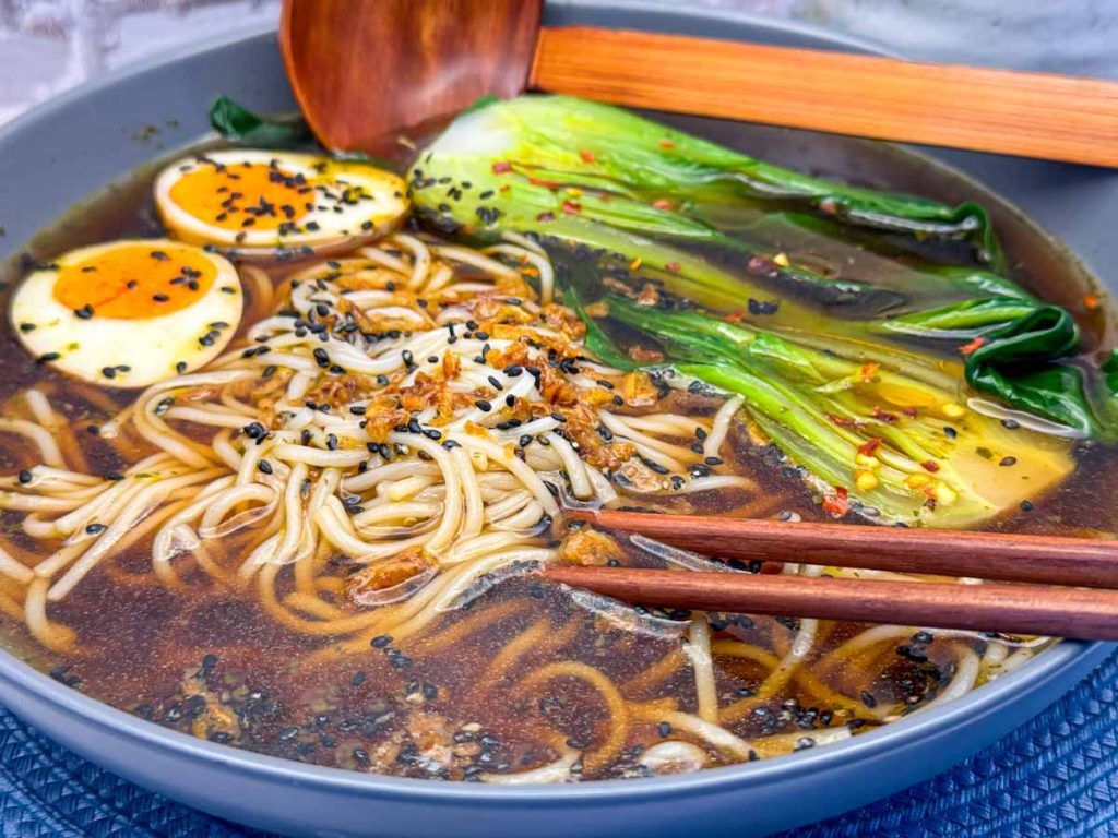 Vegan dashi shoyu ramen