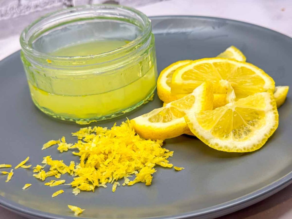 Lemon Juice, Slices and Zest